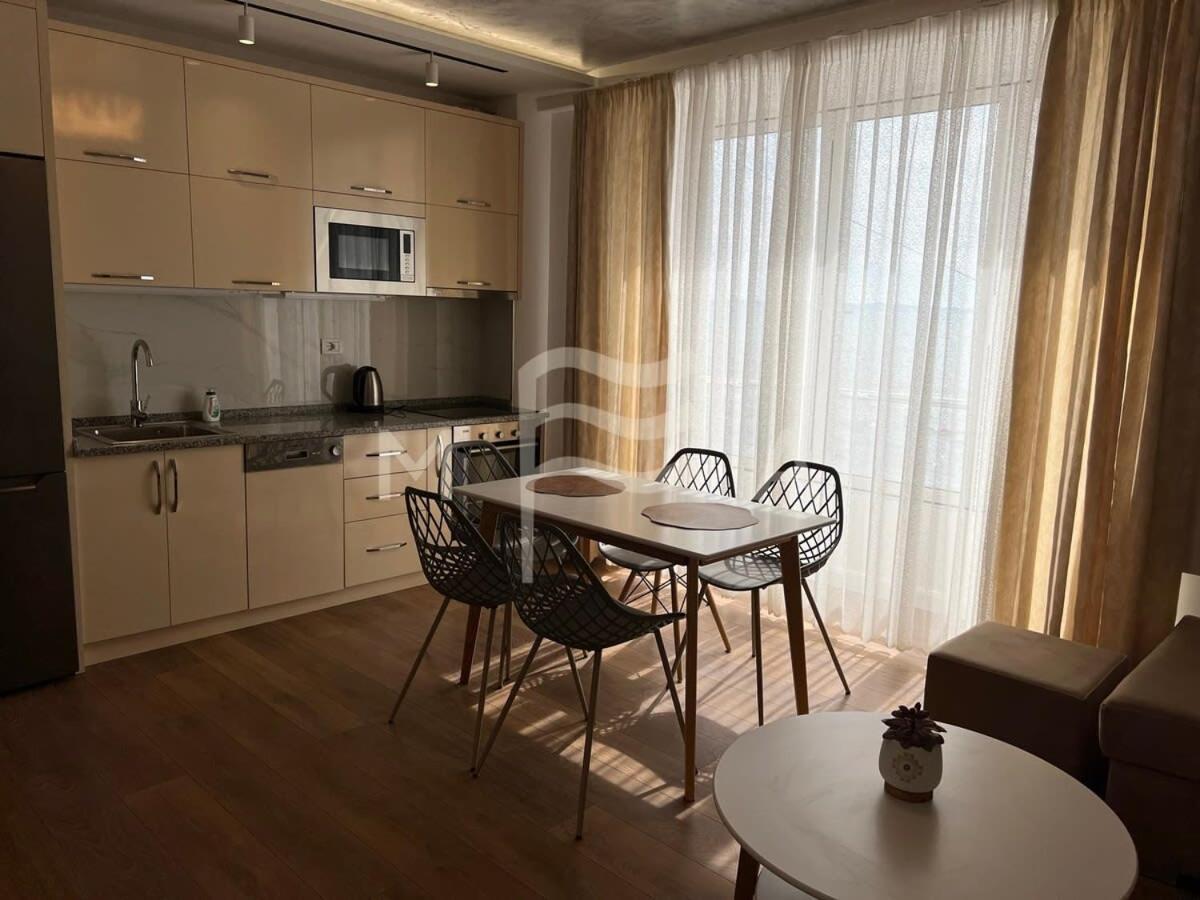 Yacht Club 573 Apartment Durres Exterior photo